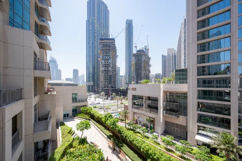2 Bedrooms Apartment in The Lofts Podium 3