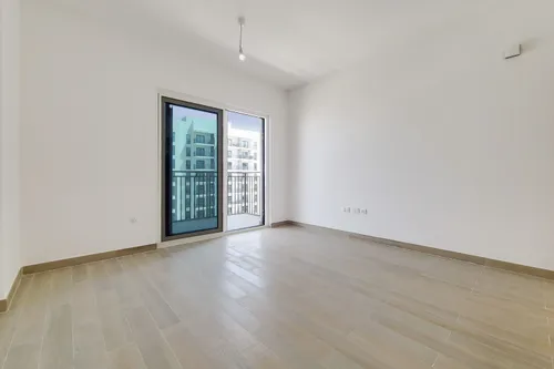 1 Bedroom Apartment in Waters Edge 3