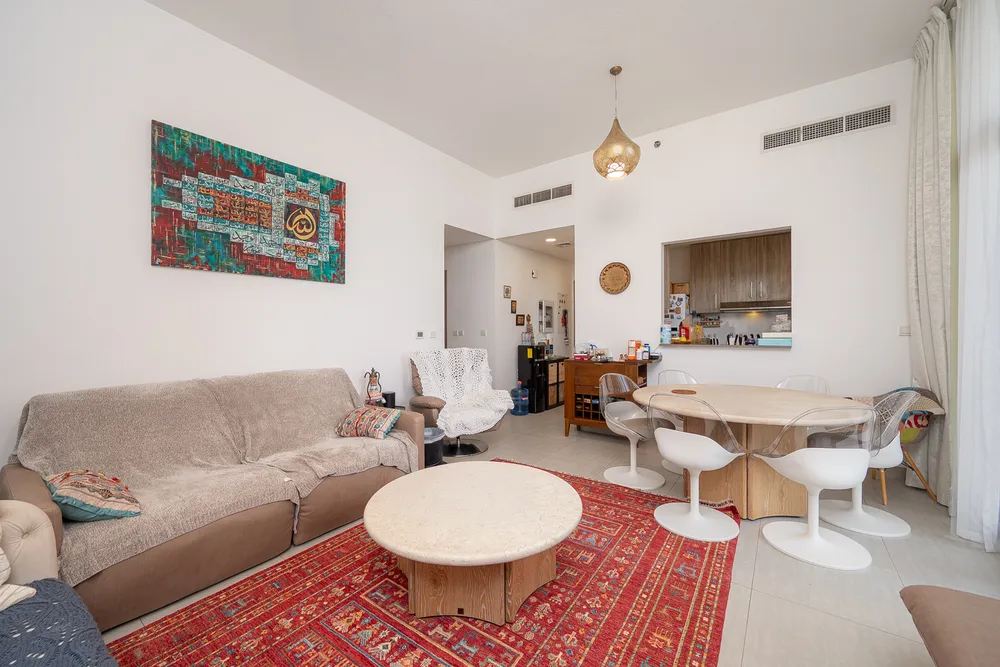 3 Bedrooms Apartment in Parkviews