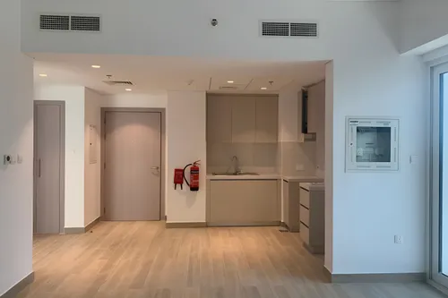 1 Bedroom Apartment in Waters Edge 3
