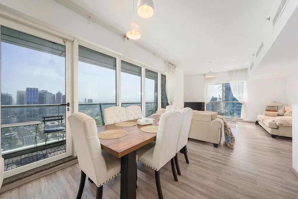 3 Bedrooms Apartment in Dubai Arch Tower