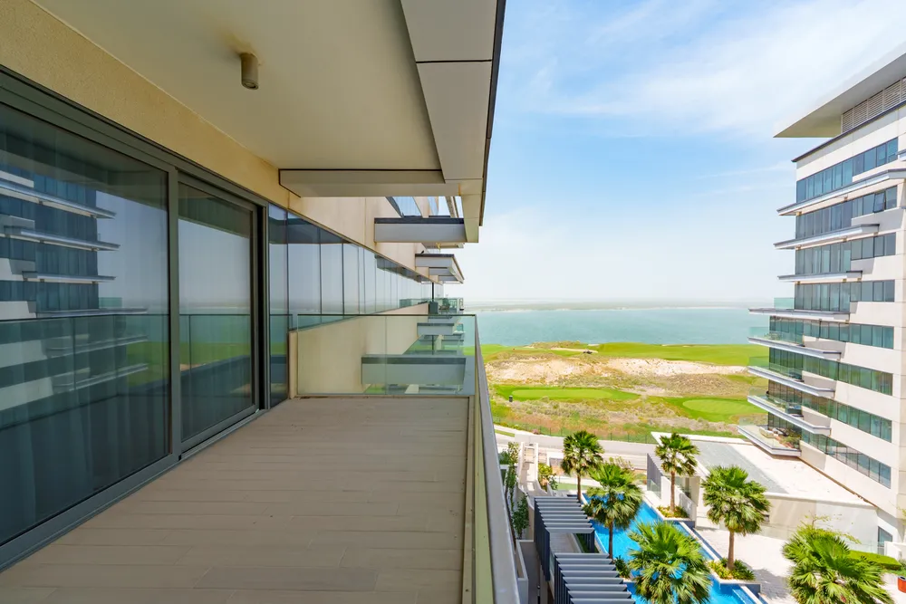 2 Bedrooms Apartment in Mayan 5