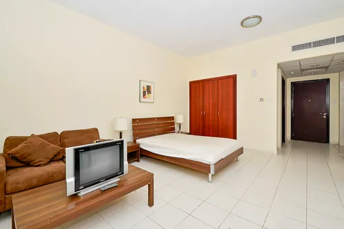 Apartment in L14 3