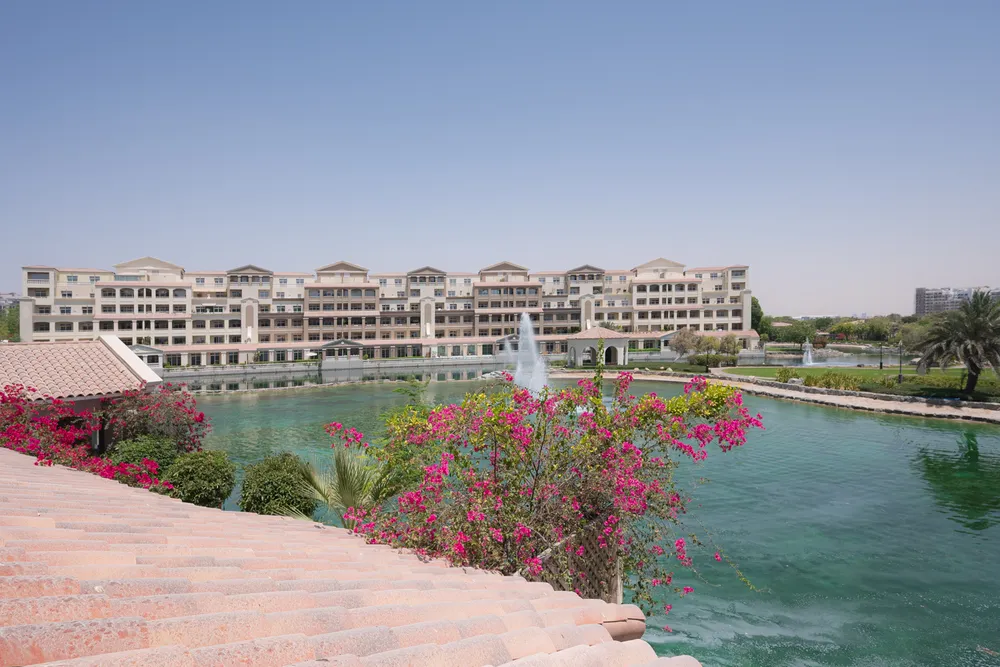 3 Bedrooms Apartment in Terraced Apartments