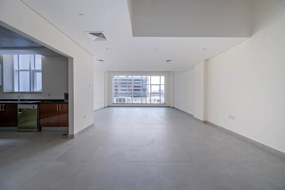 3 Bedrooms Apartment in Marina Arcade Tower