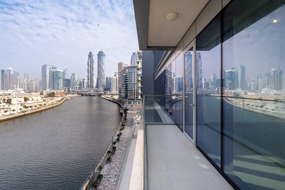 3 Bedrooms Apartment in Canal Front Residence 7