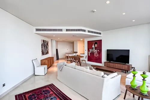 2 Bedrooms Apartment in Sky Gardens 3