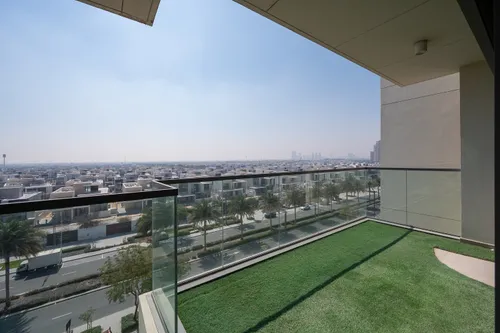 3 Bedrooms Apartment in Mulberry 2