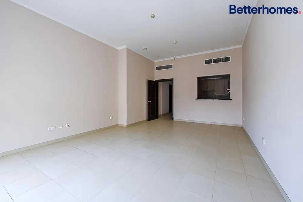 2 Bedrooms Apartment in Ritaj E
