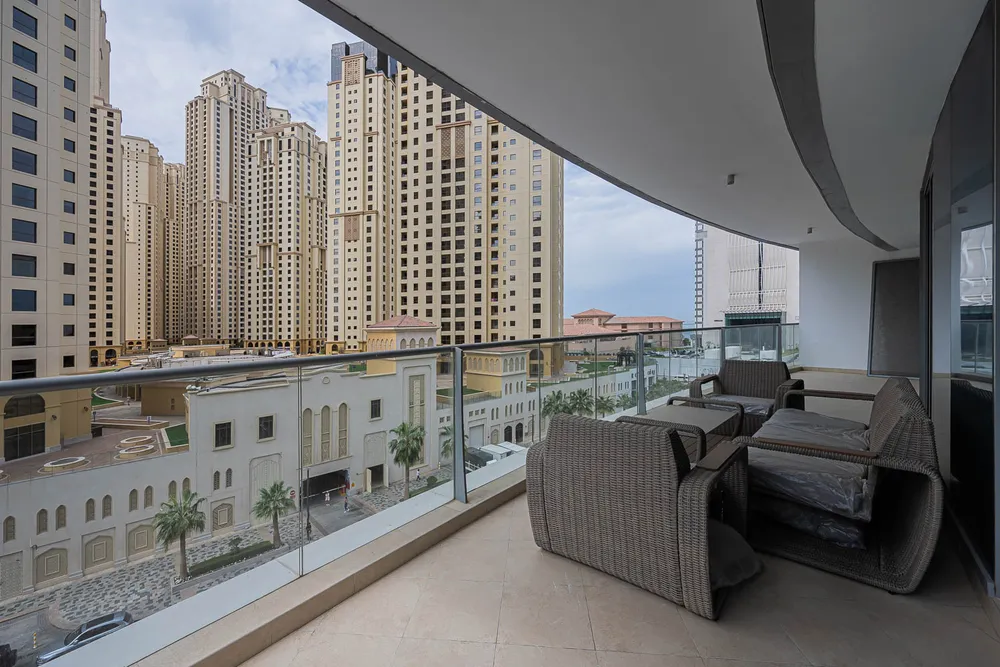 2 Bedrooms Apartment in Trident Grand Residence