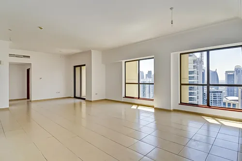 4 Bedrooms Apartment in Sadaf 1 2