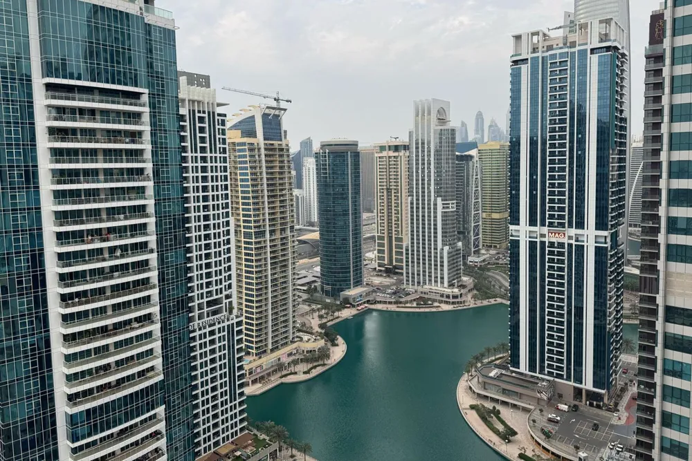2 Bedrooms Apartment in Icon Tower 1