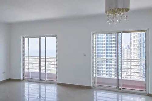 2 Bedrooms Apartment in Icon Tower 1 3