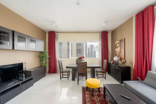 2 Bedrooms Apartment in Marina Pinnacle 2