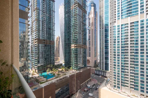 2 Bedrooms Apartment in Marina Heights 3