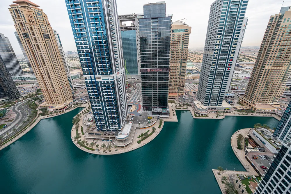 2 Bedrooms Apartment in Lake View Tower