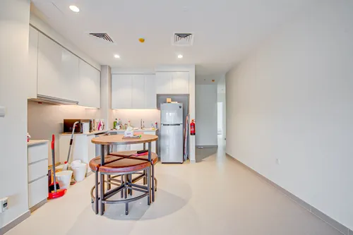 3 Bedrooms Apartment in Urbana III 3