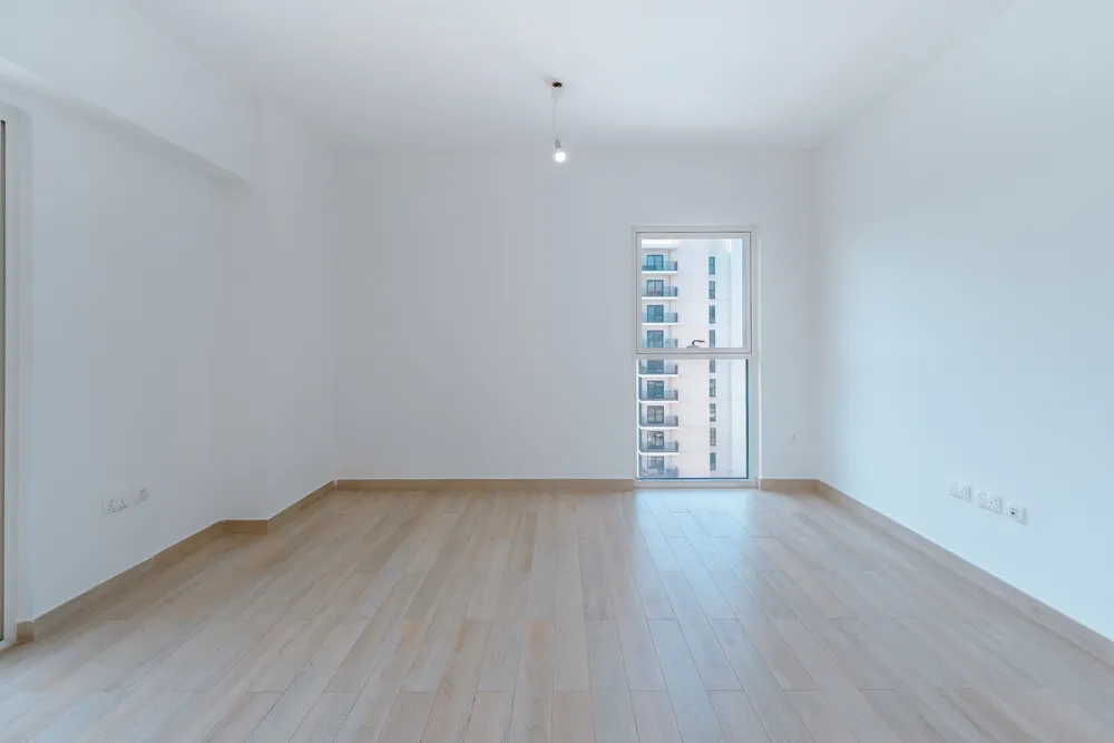 3 Bedrooms Apartment in Waters Edge