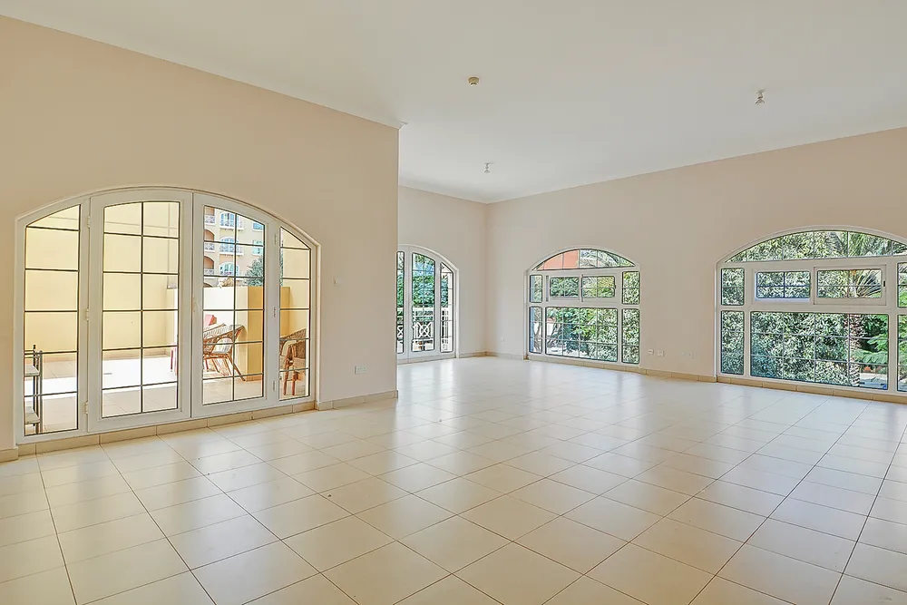 3 Bedrooms Apartment in Ritaj H