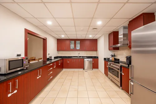 4 Bedrooms Apartment in Rimal 1 3