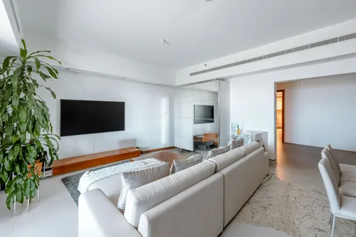2 Bedrooms Apartment in Park View 3