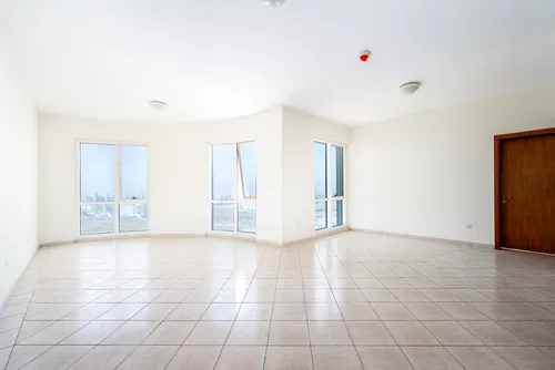 2 Bedrooms Apartment in The Crescent Tower C 2