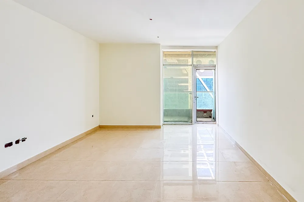 Apartment in Wind Tower 1