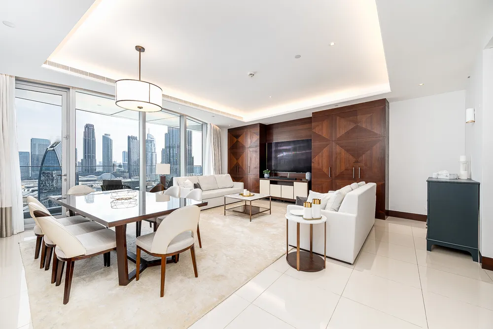 3 Bedrooms Apartment in The Address Sky View Tower 2