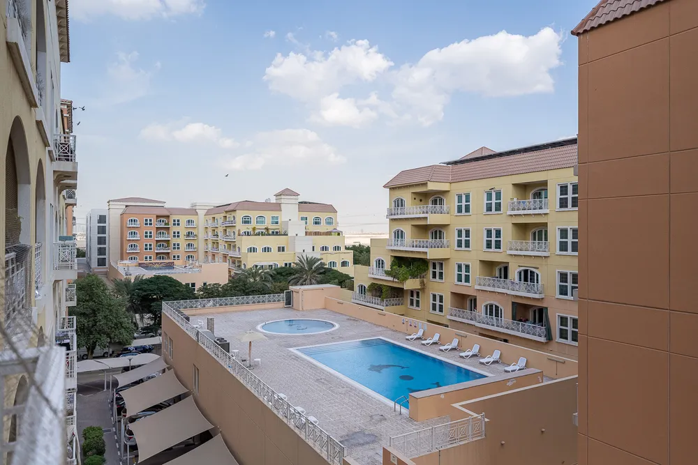 2 Bedrooms Apartment in Ritaj E