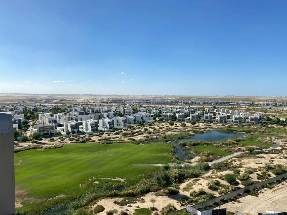 2 Bedrooms Apartment in Golf Views