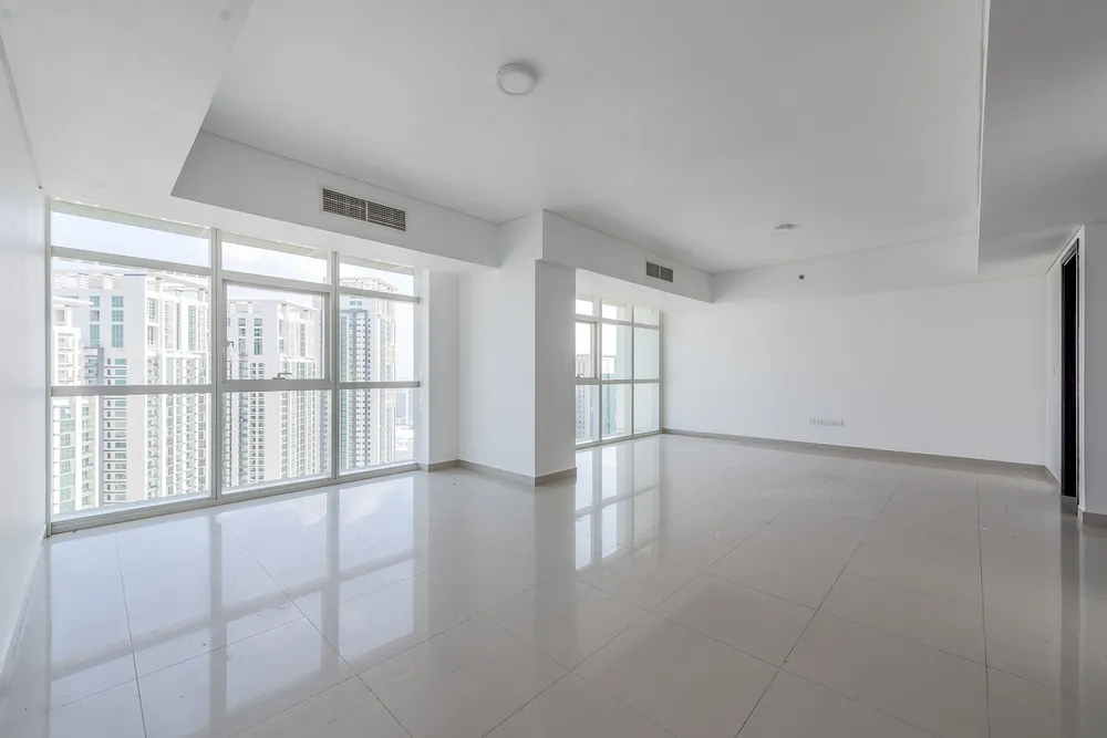 3 Bedrooms Apartment in Tala Tower