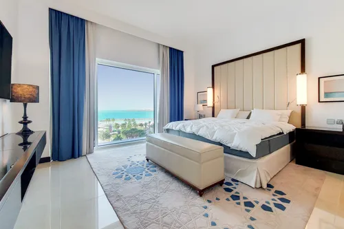 1 Bedroom Apartment in Fairmont Marina Residences 3