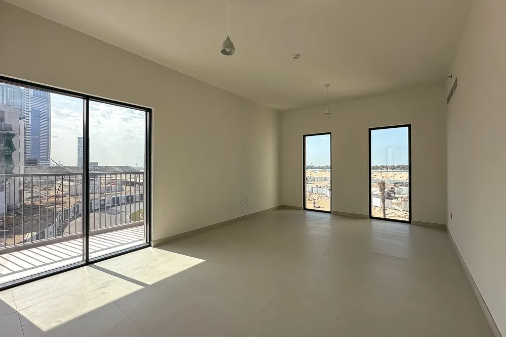 3 Bedrooms Apartment in Maryam Beach Residence