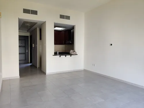 Apartment in Building 38 to Building 107 3