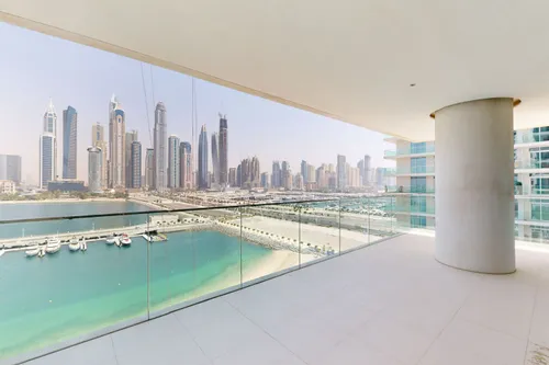 3 Bedrooms Apartment in Sunrise Bay 3