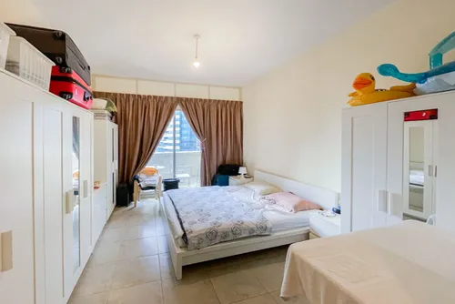 1 Bedroom Apartment in Lake Shore Tower 3