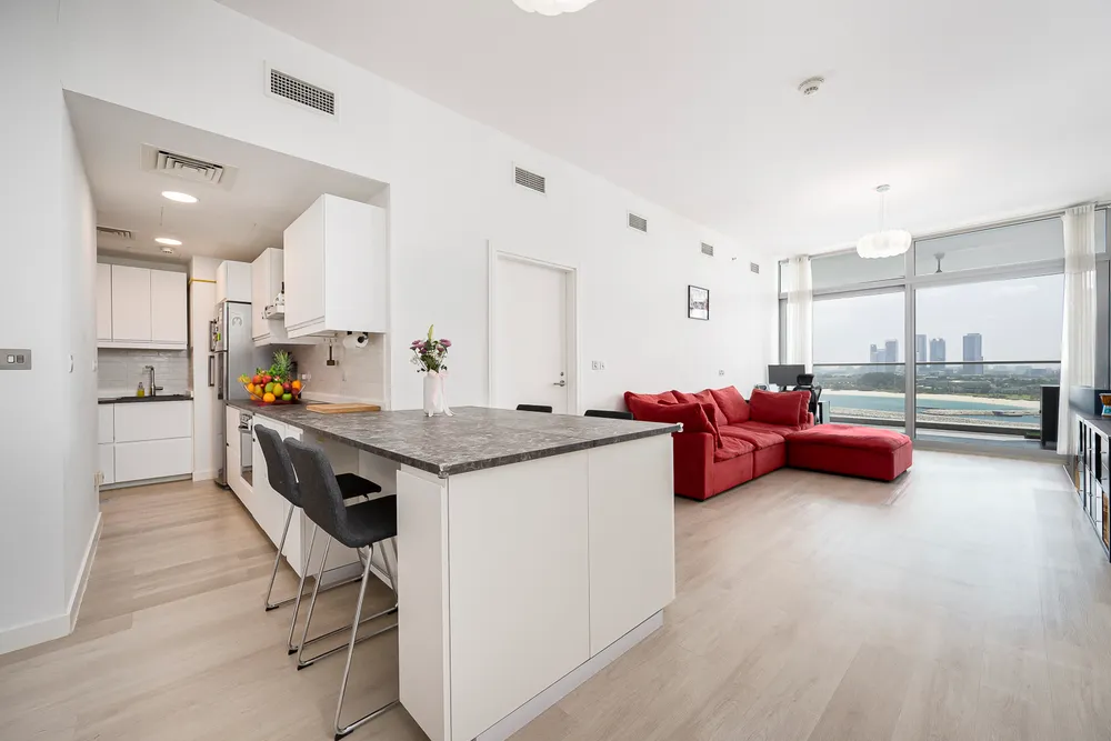 1 Bedroom Apartment in Azure Residences