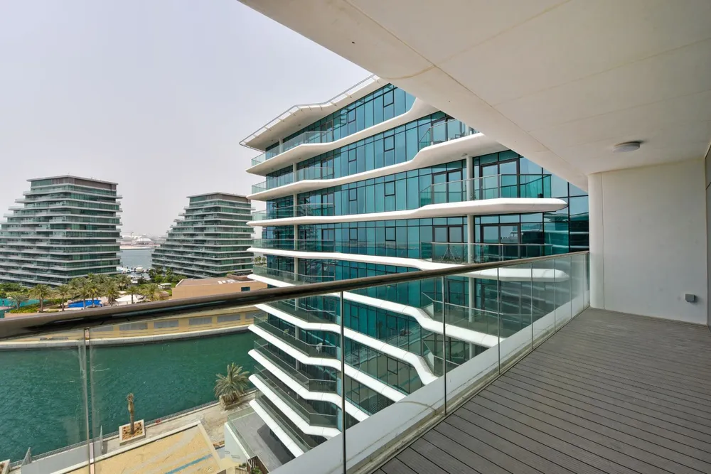 3 Bedrooms Apartment in Al Hadeel