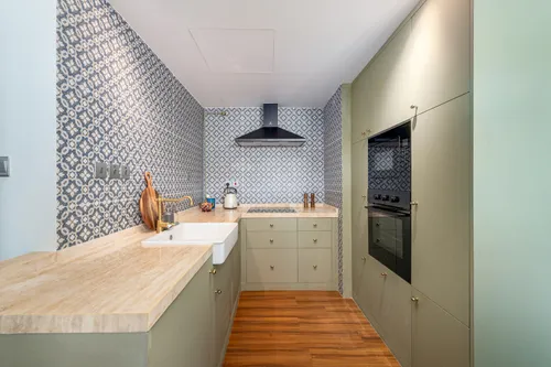 2 Bedrooms Apartment in The Crescent A 2