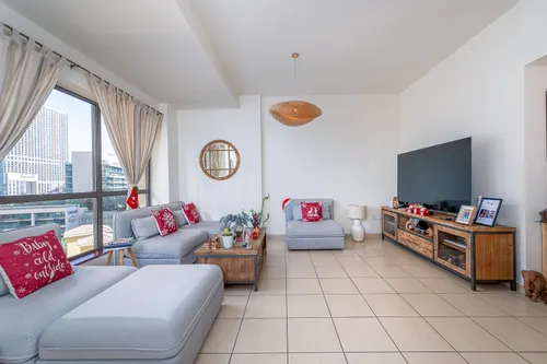 3 Bedrooms Apartment in Rimal 1 2