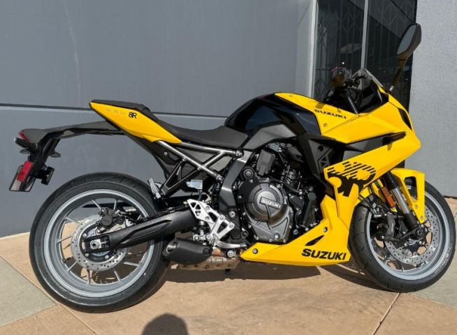 2025 Suzuki GSX-8R