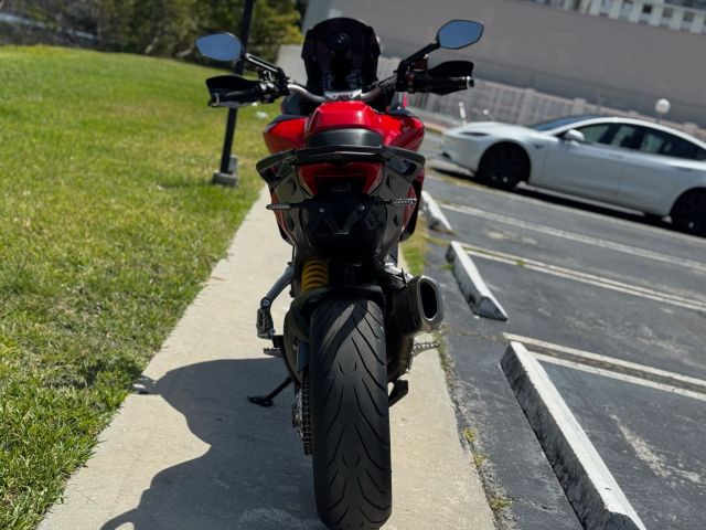 \\2015 Ducati Multistrada 1200 4