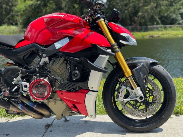 2022 Ducati Streetfighter V4 S 3