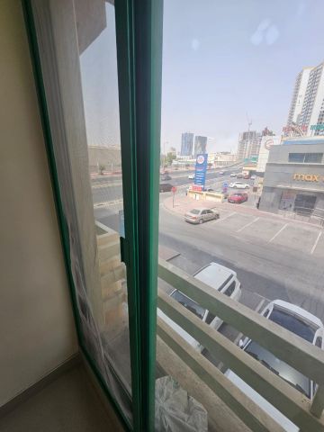 شقة للإيجار السنوى في الراشدية / شارع الميناء – عجمان 7