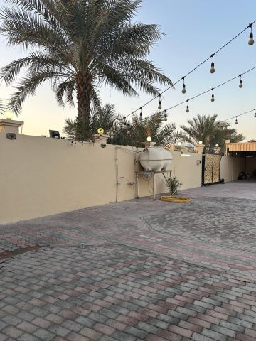 صفقة مميزة | فيلا بمساحة 1600 قدم مربع | الجديد للاستثمار 9