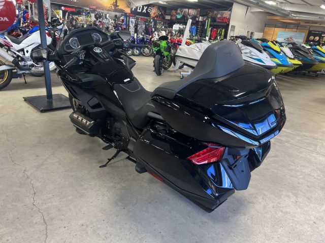 2023 Honda Goldwing Tour DCT automatic (+971561943867) 3