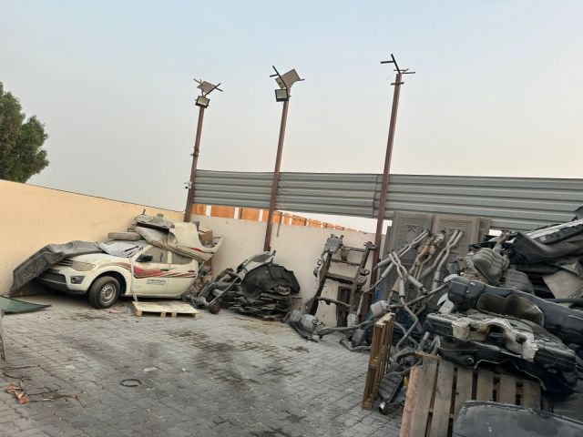 بيع قطع غيار سيارات أمريكي مستعملة 9