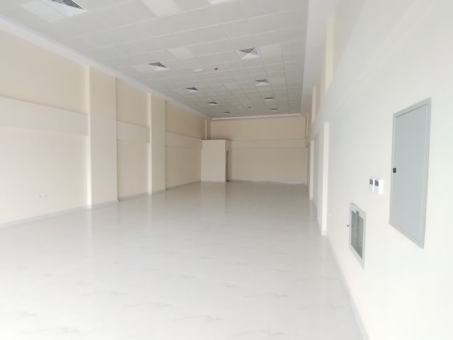 ???? محلات تجارية أول ساكن للإيجار السنوي – شارع رئيسي بمنطقة الجرف 4