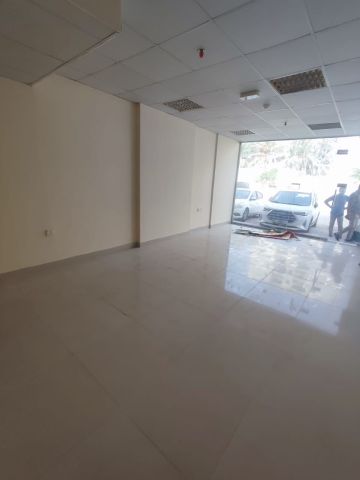 محل  بحمام بالراشديه 3 خلف مستشفى أمينه مساحه 350 قدم  3