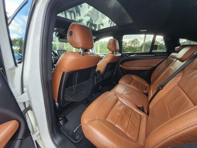 2016 Mercedes-Benz GLE AMG 450 4MATIC WhatsApp(+971586375226) 3
